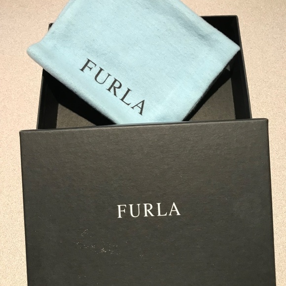 ❤️ HOST PICK! *** FURLA GENUINE LEATHER CONTINENTAL WALLET/CLUTCH - Picture 10 of 10